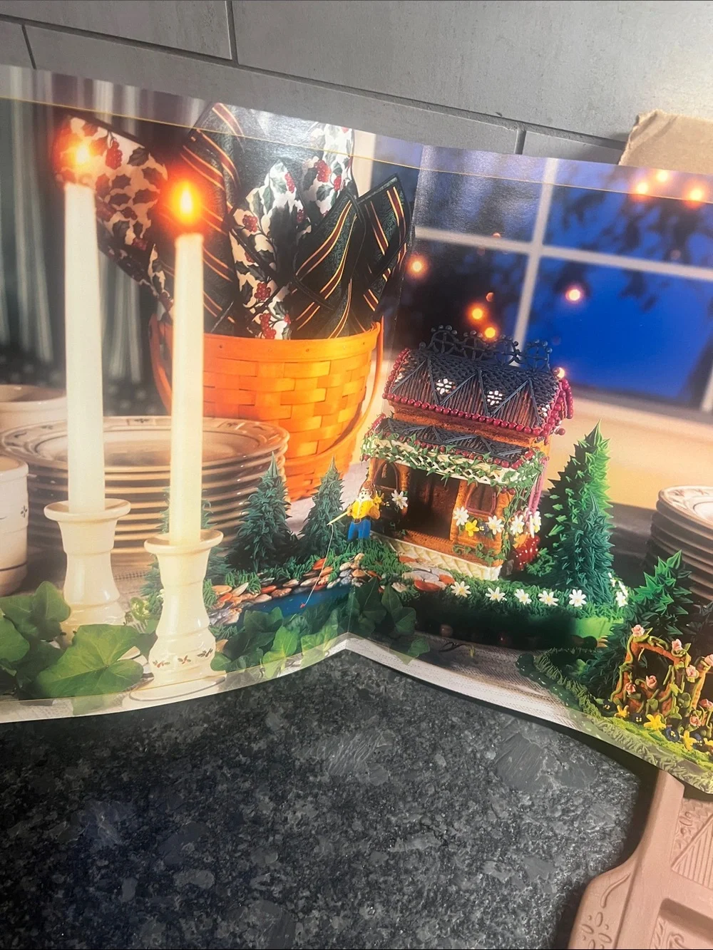 Longaberger Gingerbread Holiday Home Mold - Tan NEW IN BOX WITH INSTRUCTIONS